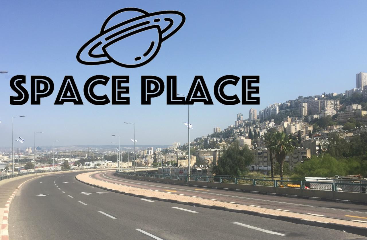 Space Place Haifa Eksteriør billede